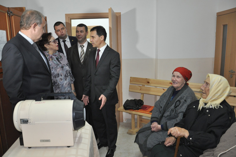 Центры по предоставлению социальных услуг должны быть в каждом населенном пункте, – крымский премьер 