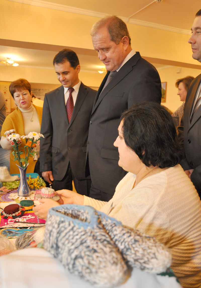 Центры по предоставлению социальных услуг должны быть в каждом населенном пункте, – крымский премьер 