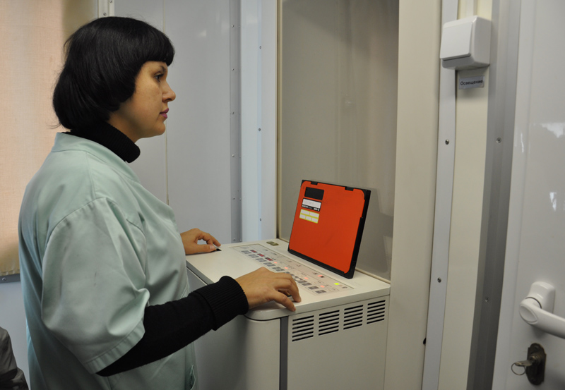 В центре Симферополе прошла акция «Сохраним женскую грудь»