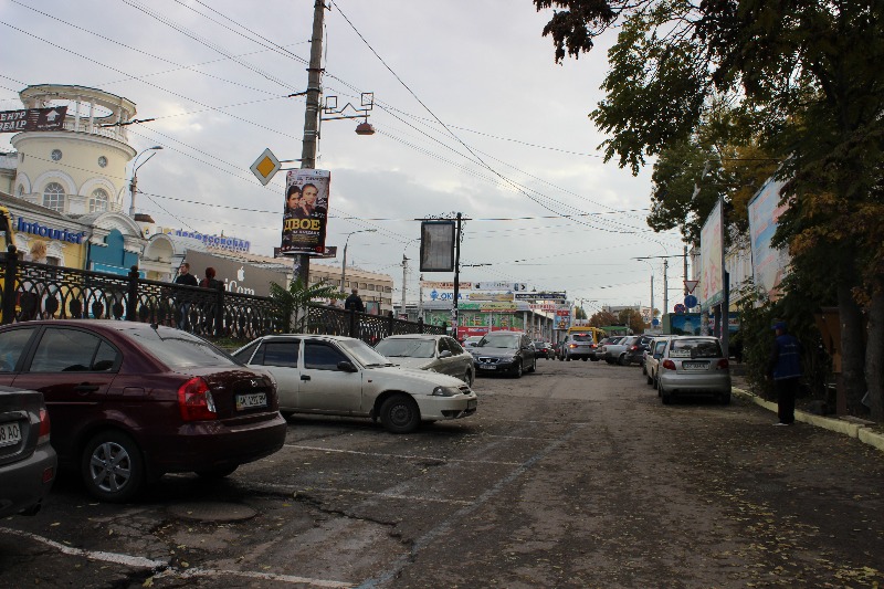 «Крымтранспарксервис» открыл в Симферополе первую парковку