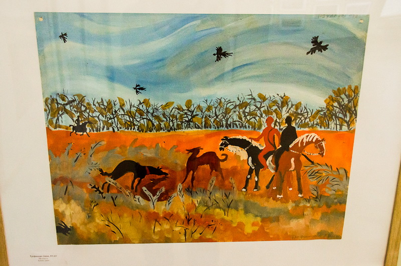 В Севастополе дети представили свои картины