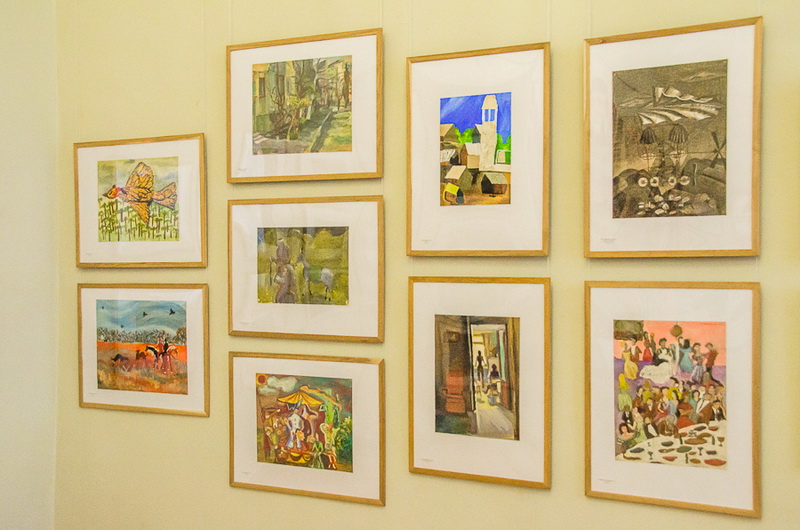 В Севастополе дети представили свои картины