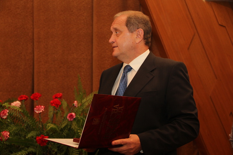 В Верховной Раде Крыма отметили День Конституции АРК