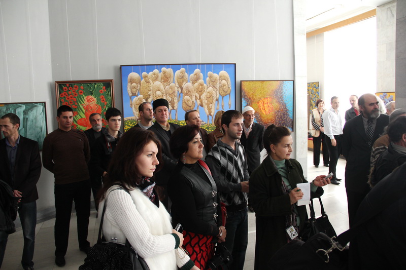 В Симферополе открылась выставка художника-авангардиста