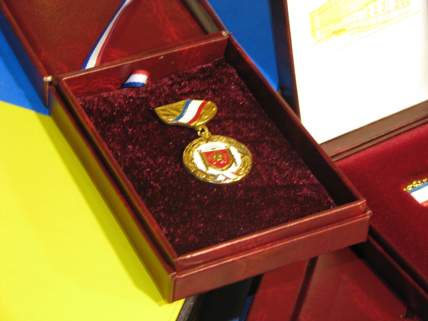 В Симферополе поздравили автомобилистов и работников дорожной службы