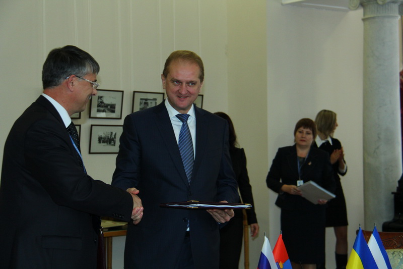 На Черноморском экономическом форуме подписали пять меморандумов