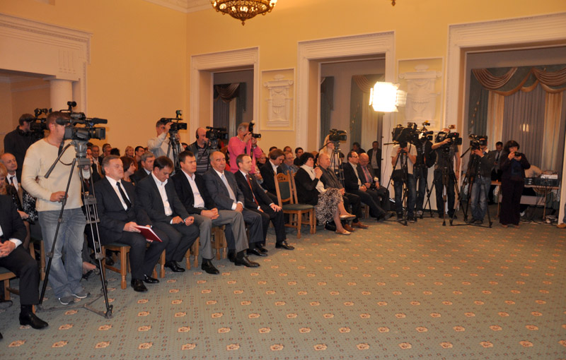 В Крыму наградили победителей конкурса журналистов «Серебряное перо»