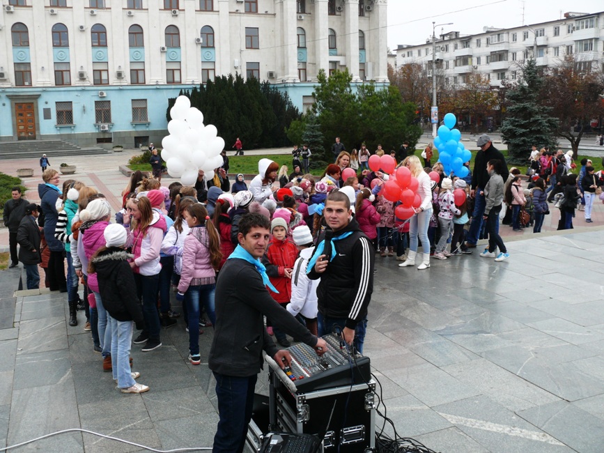 В Симферополе прошел тысячный танцевальный флешмоб
