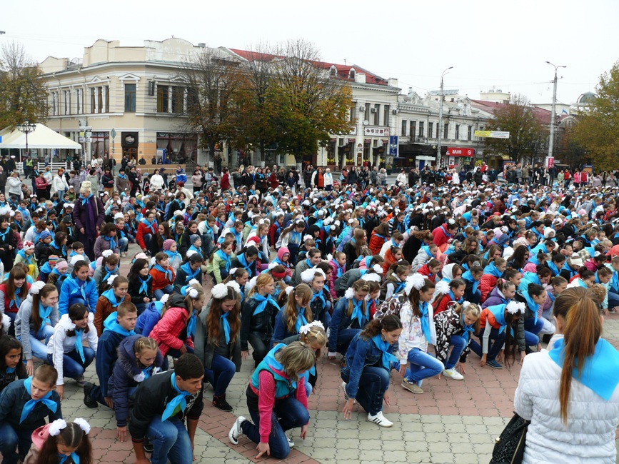 В Симферополе прошел тысячный танцевальный флешмоб