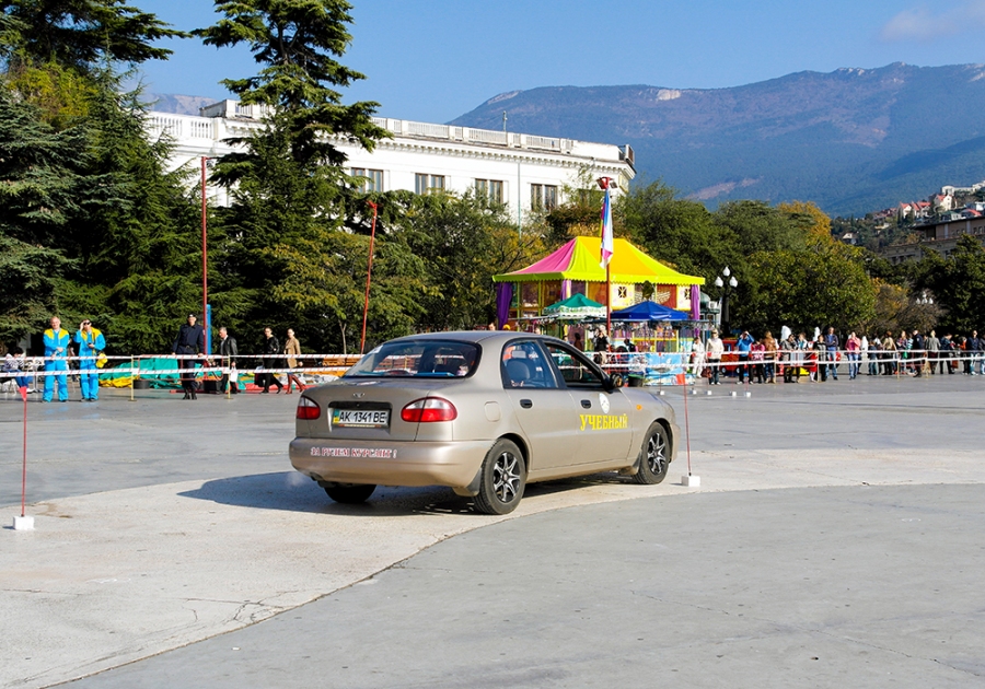 В Ялте прошел финал соревнований по скоростному маневрированию
