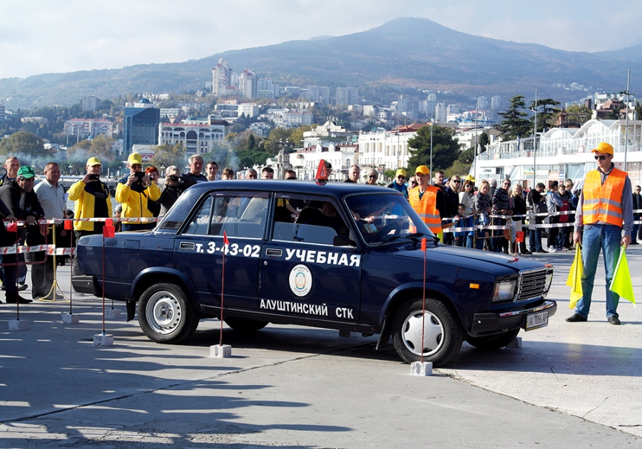 В Ялте прошел финал соревнований по скоростному маневрированию