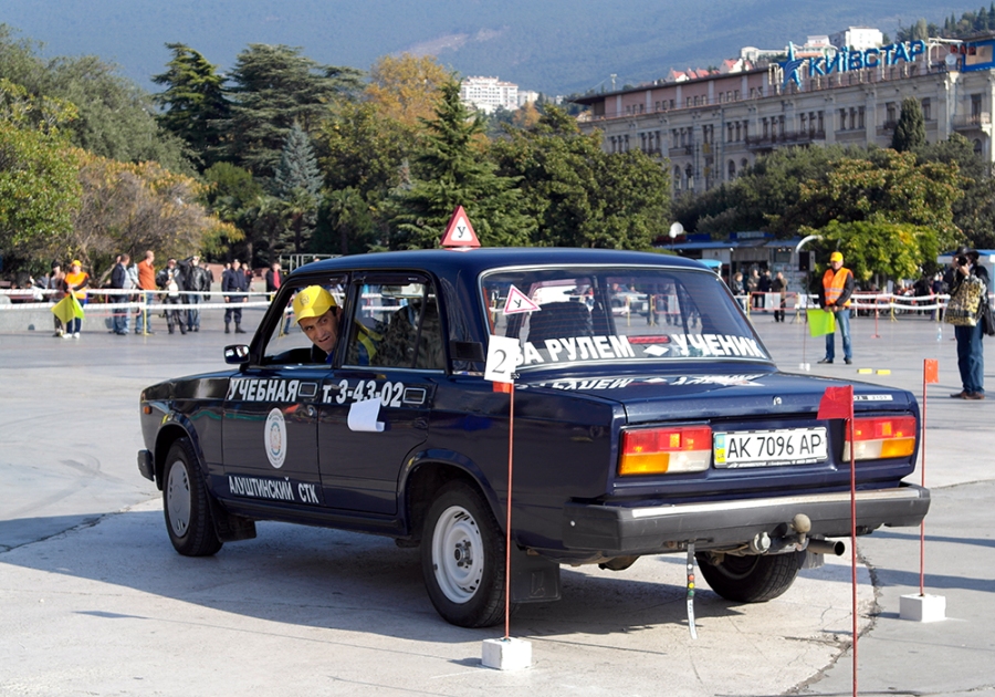 В Ялте прошел финал соревнований по скоростному маневрированию