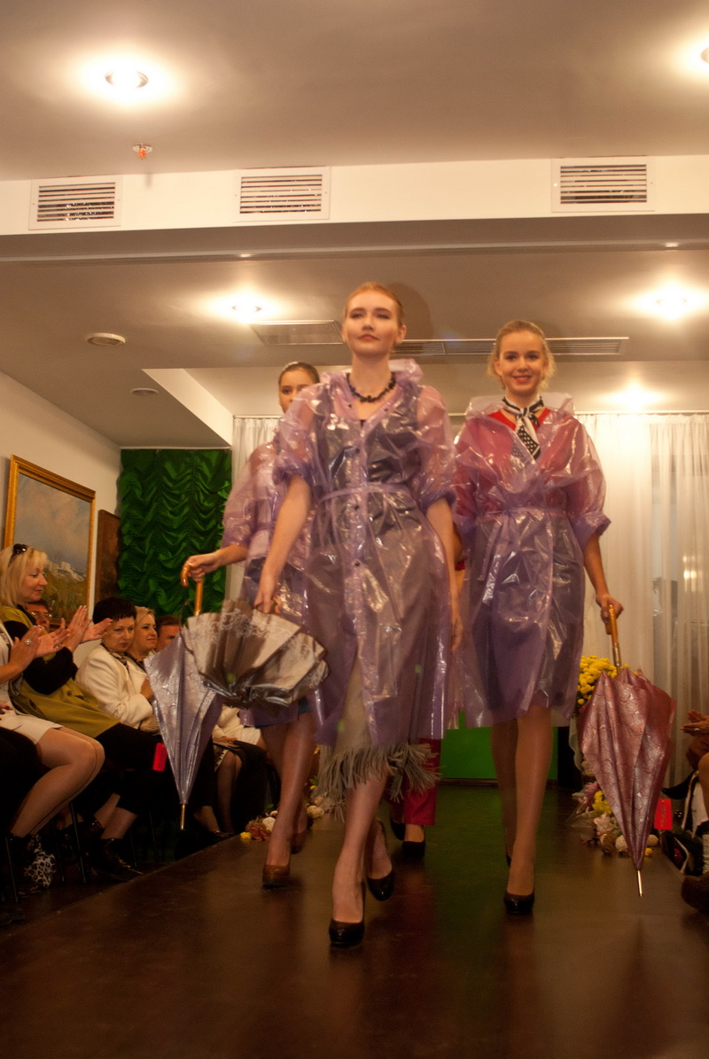 В Севастополе прошел модный показ «Осенние мотивы»