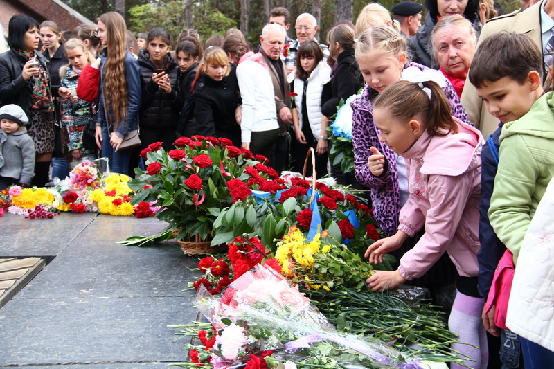 В Симферополе отметили годовщину освобождения Украины от фашистов