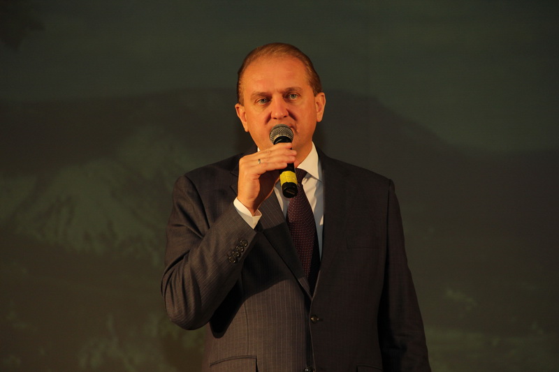 В Симферополе отметили День социального работника