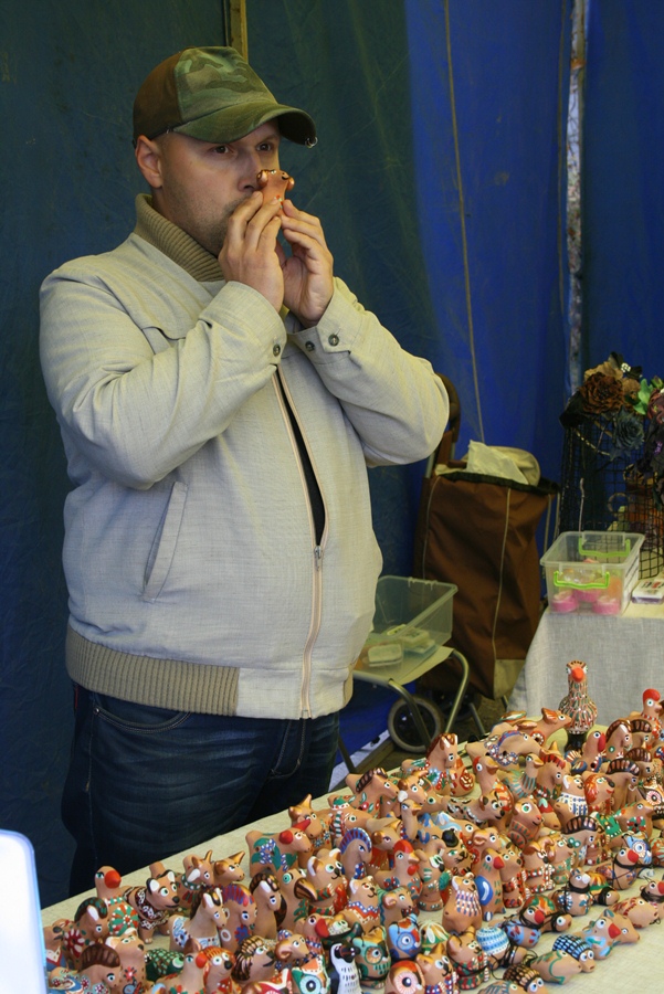 В Симферополе провели третью осеннюю ярмарку