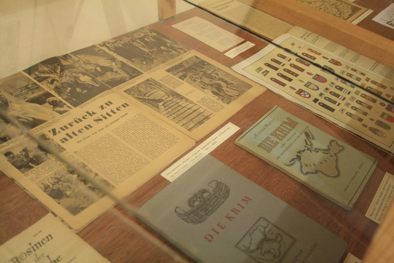 В Симферополе открыли две выставки об Отечественной войне