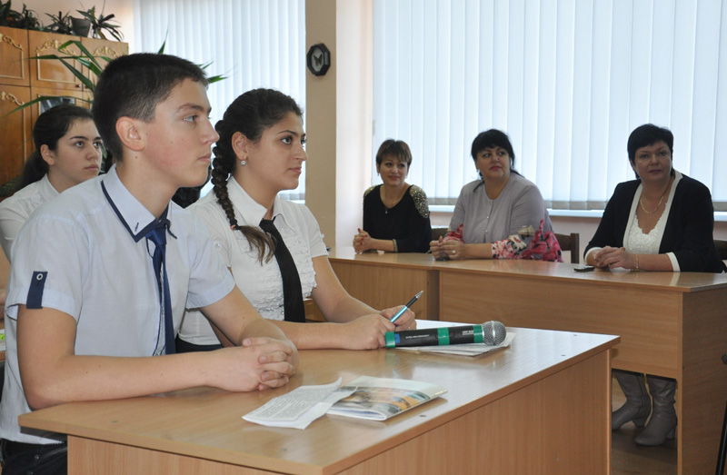 В школах Крыма провели уроки о Керченско-Эльтигенской операции