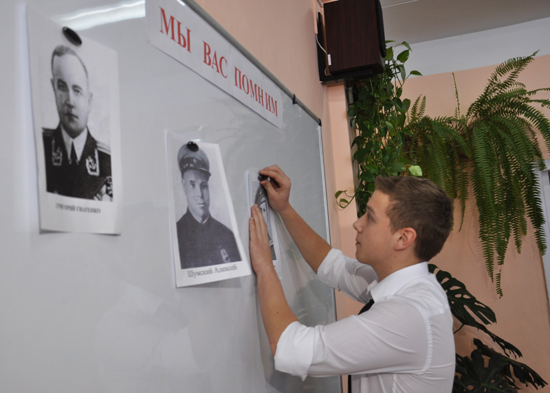 В школах Крыма провели уроки о Керченско-Эльтигенской операции