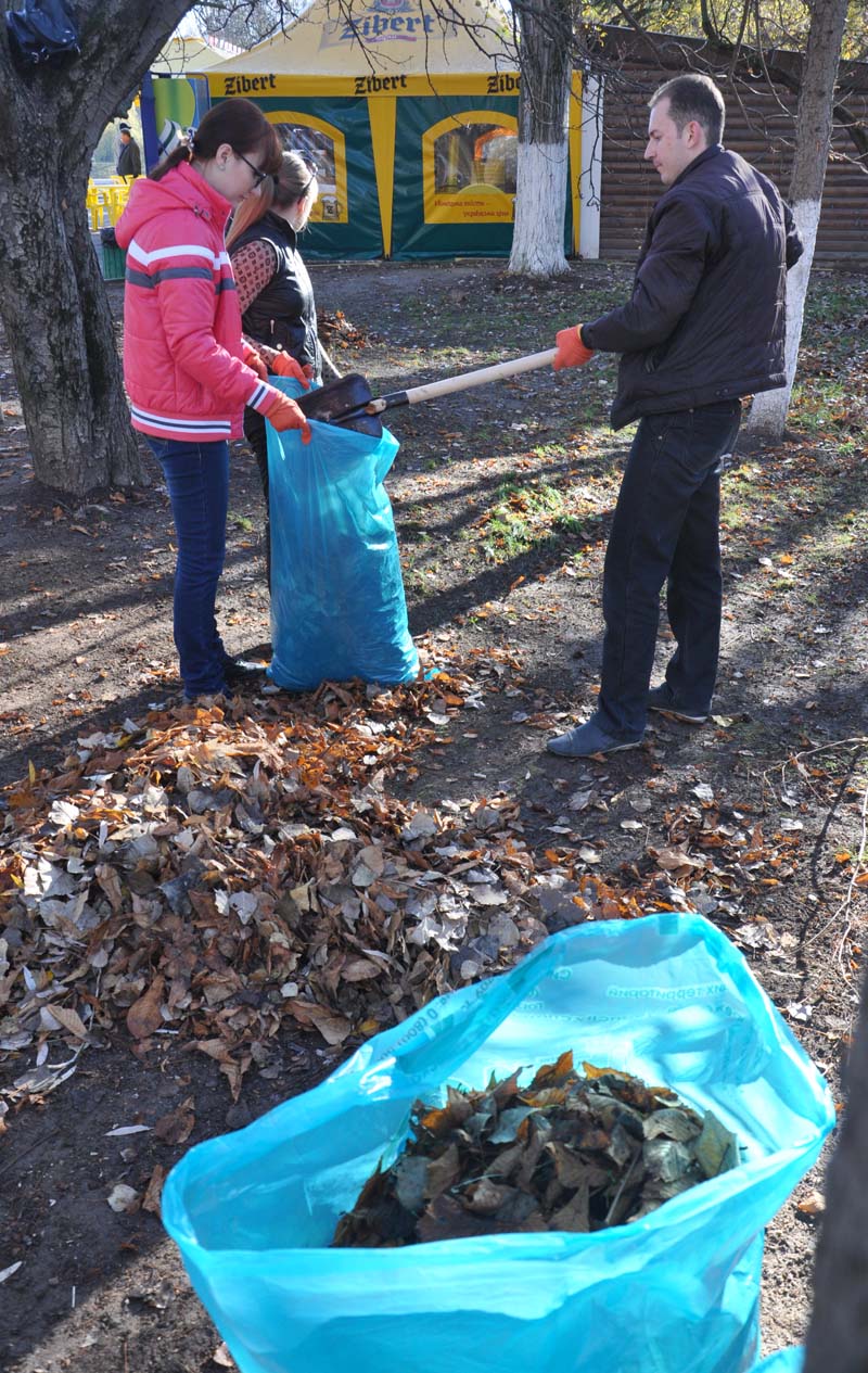 Симферопольцы вышли на субботник