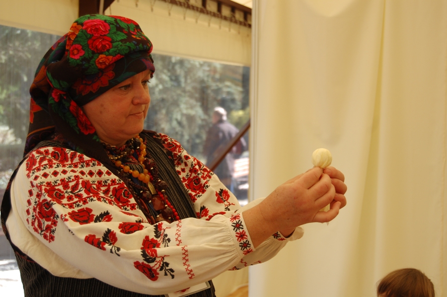 На книжном форуме в Алуште провели мастер-классы для детей