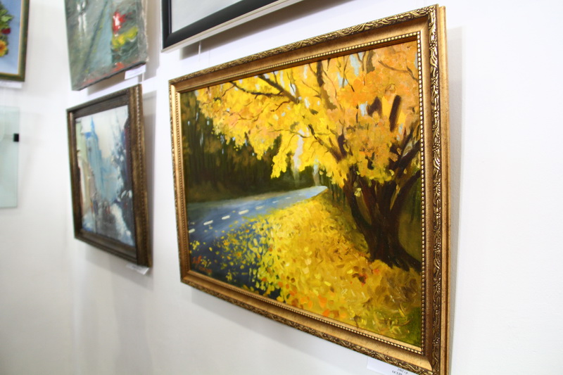 В Симферополе открылась биеннале самодеятельных художников