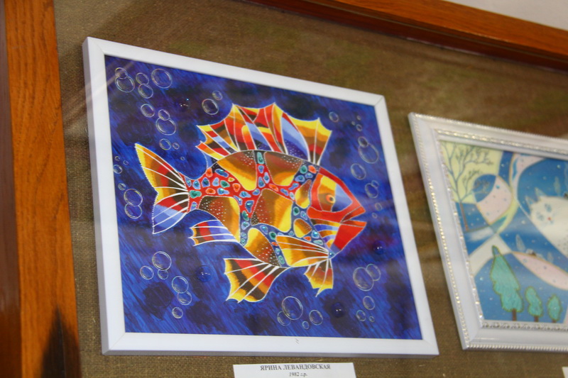 В Симферополе открылась биеннале самодеятельных художников