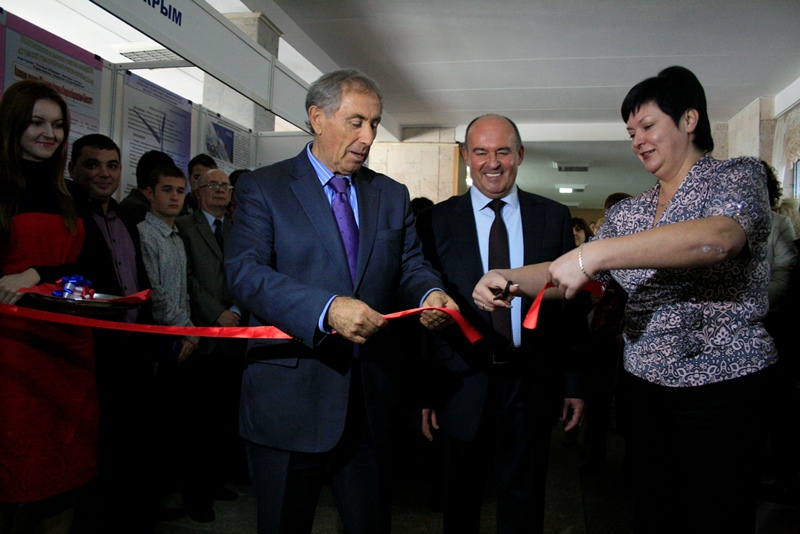 В Симферополе открылась ярмарка инновационных проектов