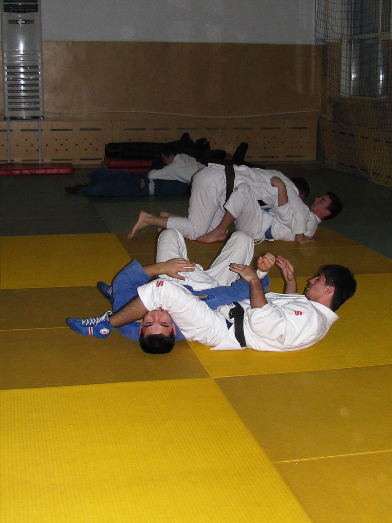 Спикер Крыма побывал на тренировке у дзюдоистов