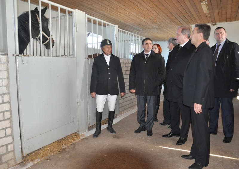 Крымский премьер посетил социальные объекты Красногвардейского района