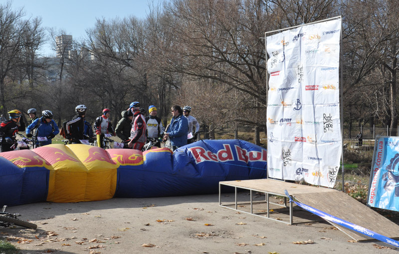 В благотворительной велогонке в Симферополе поучаствовали 67 спортсменов