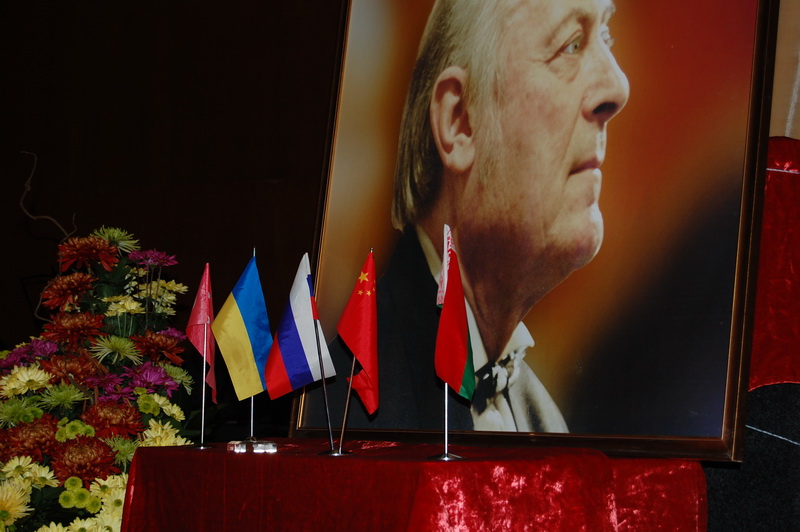 В Симферополе открылся международный конкурс пианистов