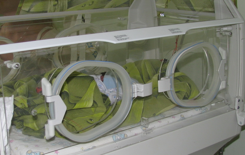 В Симферополе поздравили рожениц с Днем недоношенного ребенка