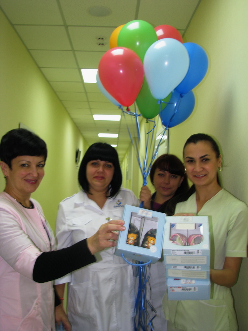 В Симферополе поздравили рожениц с Днем недоношенного ребенка