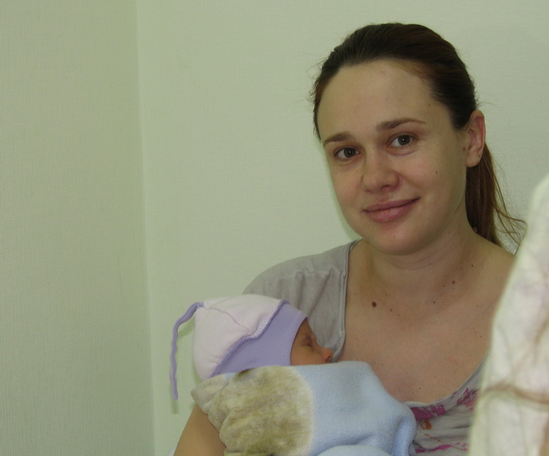 В Симферополе поздравили рожениц с Днем недоношенного ребенка