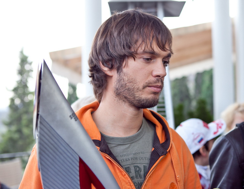 В Севастополь привезли олимпийский факел