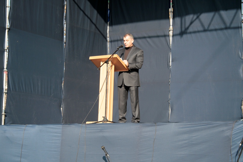 В Симферополе провели митинг в поддержку решения не подписывать соглашение об ассоциации с Евросоюзом