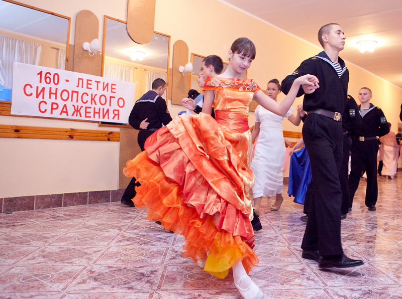В Севастополе прошел бал по случаю 160-летия Синопской победы