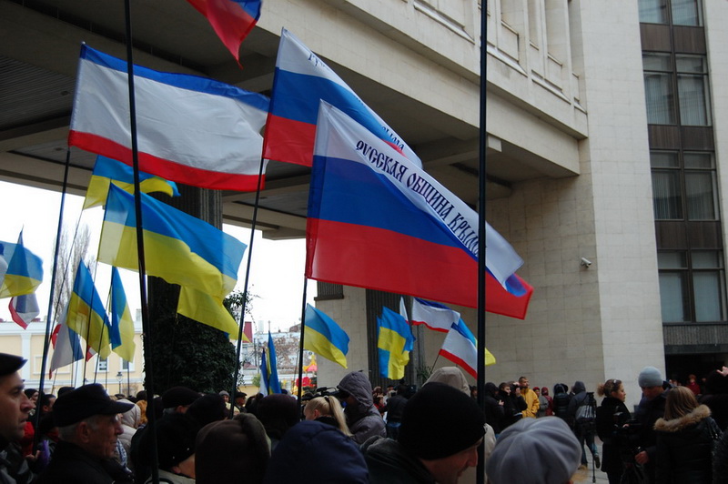 В Крыму провели митинг в поддержку государственных решений относительно евроинтеграции