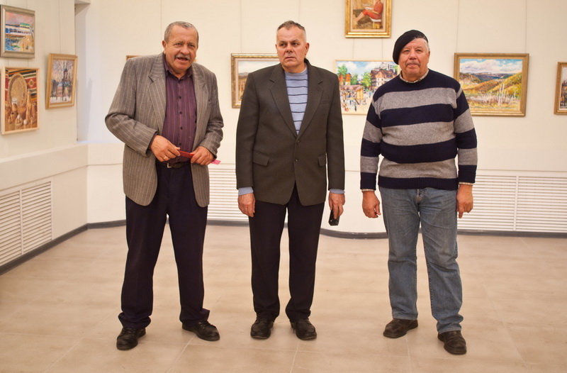 В Севастополе открылась выставка Александра Десятникова 