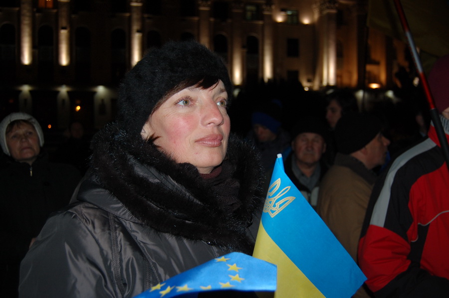 В Симферополе прошла немногочисленная акция в поддержку ассоциации Украины с ЕС