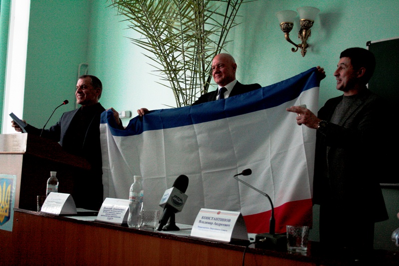 Крымский спикер обсудил вопросы вступления в ЕС с керченскими студентами