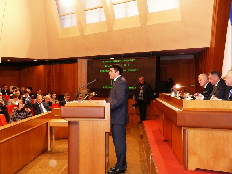 Крымские депутаты призвали Президента навести порядок в стране