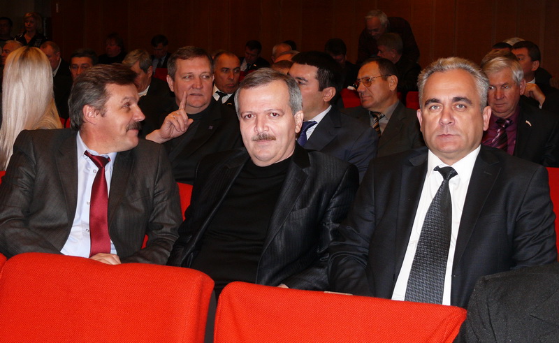 Крымские депутаты призвали Президента навести порядок в стране