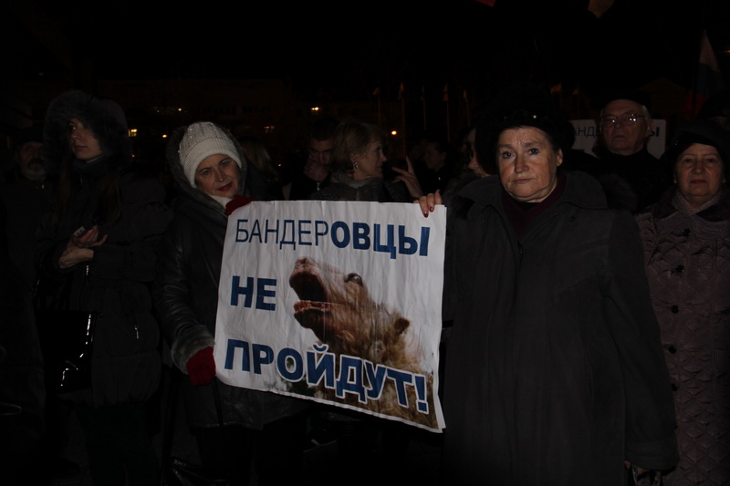 В Симферополе на митинг собралось 10 тыс. человек