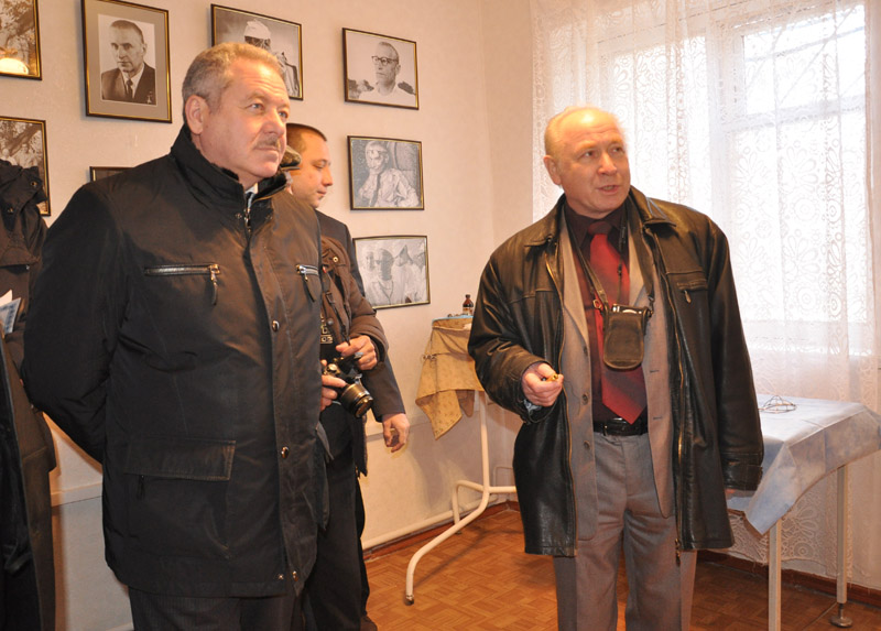 В Старом Крыму открыли памятник кардиохирургу Амосову