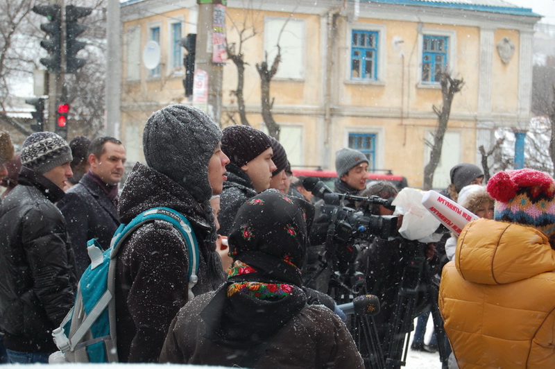 В Симферополе студенты митинговали против всех