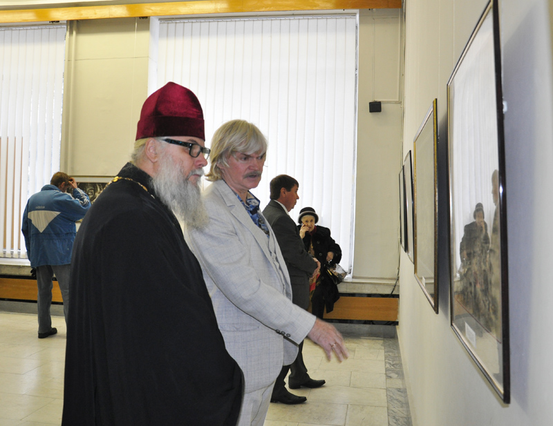 В Симферополе открылась выставка крымского пейзажиста