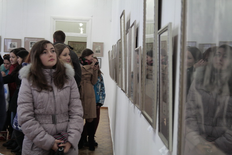 В Симферополе открылась выставка «Эпоха Романовых в графическом искусстве»