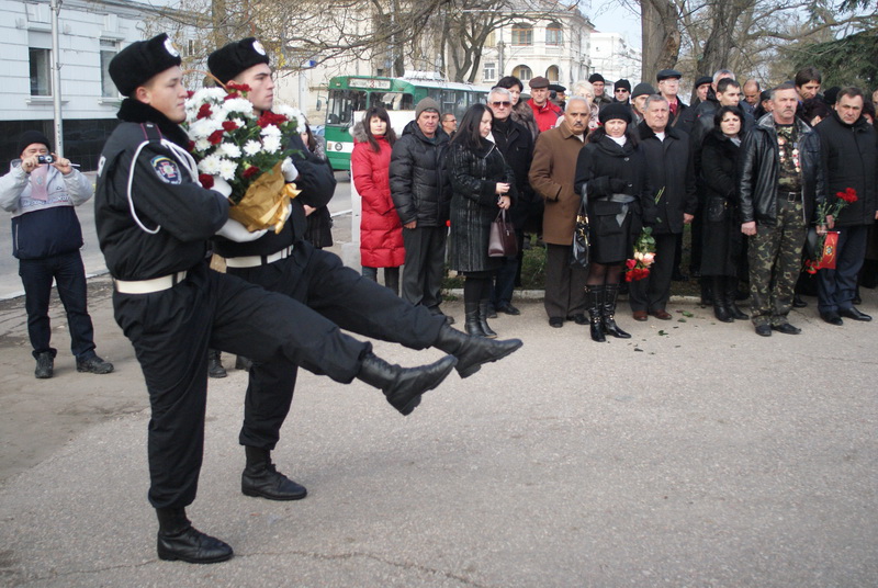 В Севастополе провели митинг ко Дню ликвидаторов аварии на ЧАЭС